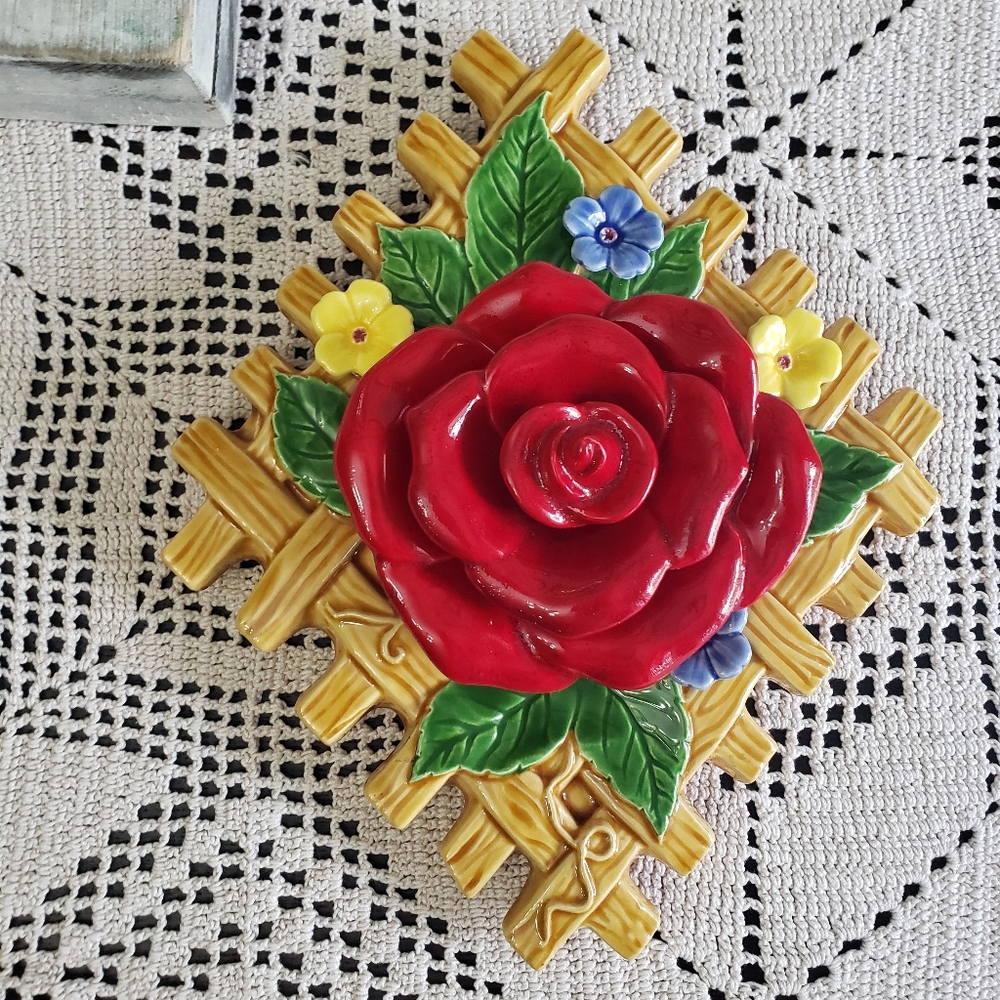 Vintage Ceramic 3D Rose Buds with Lattice Details Wall Decor Cottage